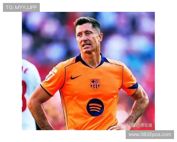 莱万未来未定 经纪人赴意大利谈转会